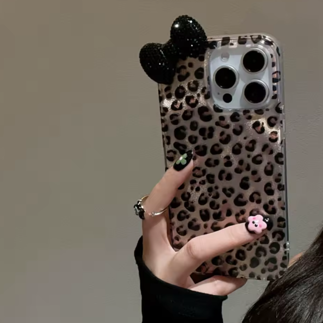 Kitty Leopard w a Bow Phone Case